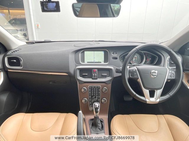 volvo v40 2016 -VOLVO--Volvo V40 CBA-MB420XC--YV1MZ402CH2115348---VOLVO--Volvo V40 CBA-MB420XC--YV1MZ402CH2115348- image 2