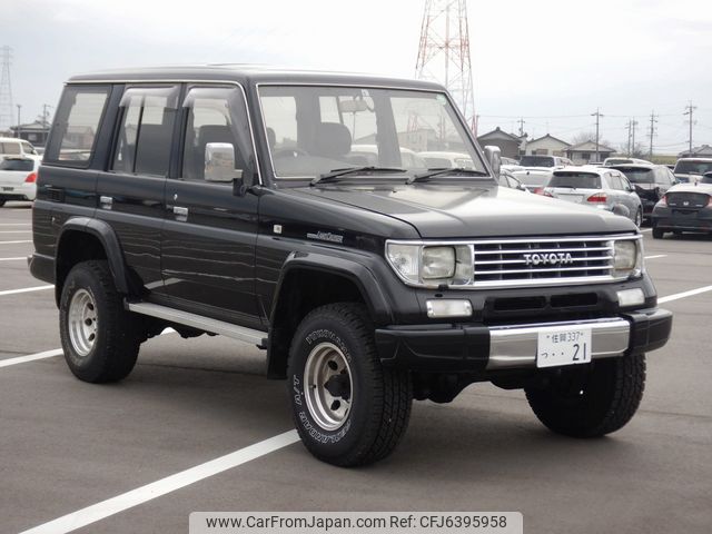 car_df00cd4d-7184-452b-8c1a-