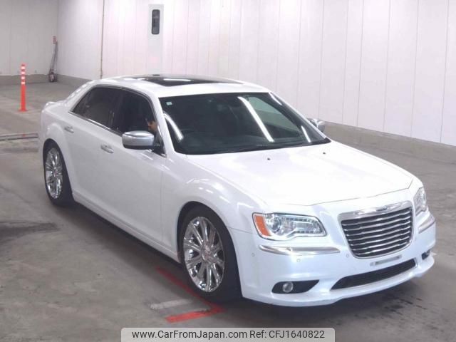 chrysler 300 2013 CFJ1640822 image 1