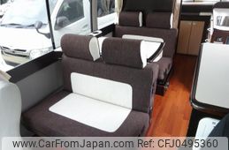 toyota coaster-big-van 2017 GOO_JP_700050416230241127002