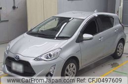 toyota aqua 2015 -TOYOTA 【名古屋 506の9861】--AQUA NHP10-6439576---TOYOTA 【名古屋 506の9861】--AQUA NHP10-6439576-