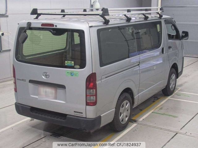 toyota regiusace-van 2017 CFJ1824937 image 2