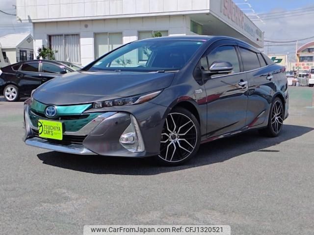 toyota prius-phv 2017 -TOYOTA--Prius PHV DLA-ZVW52--ZVW52-3053810---TOYOTA--Prius PHV DLA-ZVW52--ZVW52-3053810- image 1