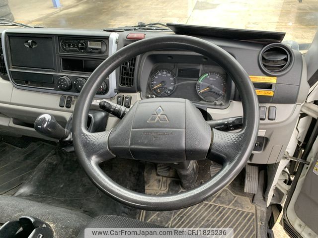 mitsubishi-fuso canter 2017 CFJ1825236 image 2