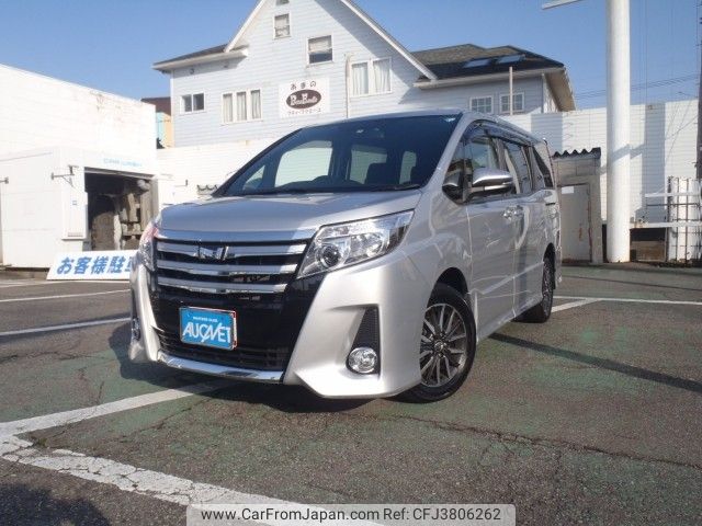 toyota noah 2015 -トヨタ--ノア　４ＷＤ DBA-ZRR85W--ZRR85-0037823---トヨタ--ノア　４ＷＤ DBA-ZRR85W--ZRR85-0037823- image 1