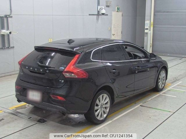 volvo v40 2015 -VOLVO--Volvo V40 MB4154T-YV1MV2920G2296296---VOLVO--Volvo V40 MB4154T-YV1MV2920G2296296- image 2