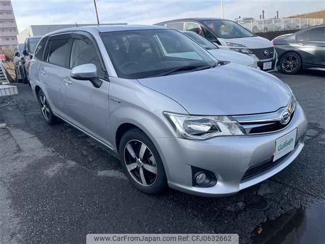 toyota corolla-fielder 2014 -TOYOTA--Corolla Fielder DAA-NKE165G--NKE165-7049091---TOYOTA--Corolla Fielder DAA-NKE165G--NKE165-7049091- image 1