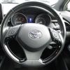 toyota c-hr 2017 -TOYOTA--C-HR DAA-ZYX10--ZYX10-2081563---TOYOTA--C-HR DAA-ZYX10--ZYX10-2081563- image 18