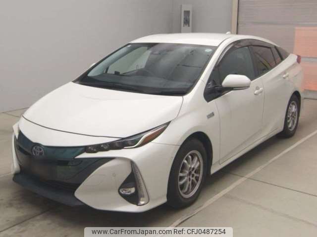 toyota prius-phv 2017 -TOYOTA--Prius PHV DLA-ZVW52--ZVW52-3012305---TOYOTA--Prius PHV DLA-ZVW52--ZVW52-3012305- image 1