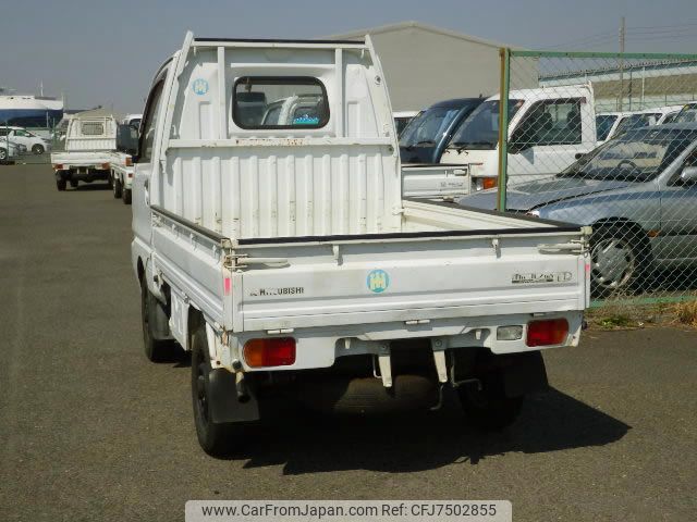 mitsubishi minicab-truck 1994 No.13935 image 2
