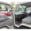 isuzu elf-truck 2006 CFJ1675257 image 34