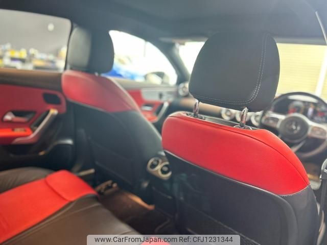 mercedes-benz a-class 2019 quick_quick_177147M_WDD1771472W031370 image 2