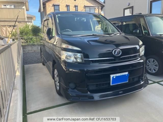 toyota voxy 2012 CFJ1653703 image 1