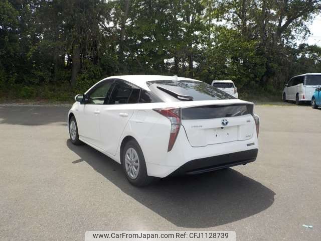 toyota prius 2018 -TOYOTA--Prius DAA-ZVW55--ZVW55-8058192---TOYOTA--Prius DAA-ZVW55--ZVW55-8058192- image 2