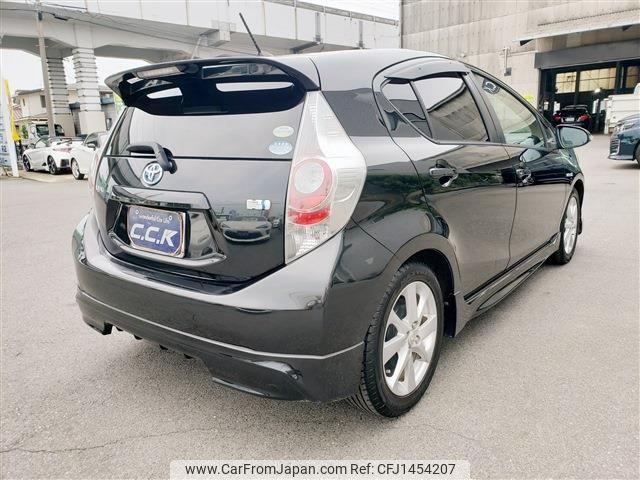 toyota aqua 2011 -TOYOTA--AQUA DAA-NHP10--NHP10-2000152---TOYOTA--AQUA DAA-NHP10--NHP10-2000152- image 2