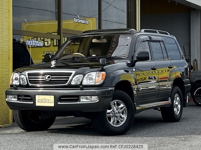 toyota land-cruiser-wagon 2002 -TOYOTA--Land Cruiser Wagon UZJ100W--UZJ100-0136587---TOYOTA--Land Cruiser Wagon UZJ100W--UZJ100-0136587- image 1