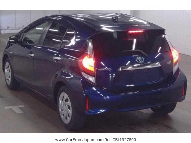 toyota aqua 2018 quick_quick_DAA-NHP10_6779805 image 2