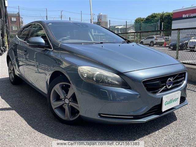 volvo v40 2013 CFJ1561383 image 1