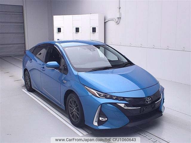 toyota prius-phv 2017 -TOYOTA--Prius PHV ZVW52-3013080---TOYOTA--Prius PHV ZVW52-3013080- image 1