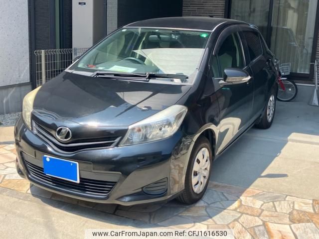 toyota vitz 2013 CFJ1616530 image 1