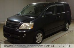 toyota noah 2004 -TOYOTA--Noah AZR60G-0334747---TOYOTA--Noah AZR60G-0334747-