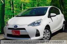 toyota aqua 2014 quick_quick_NHP10_2331527