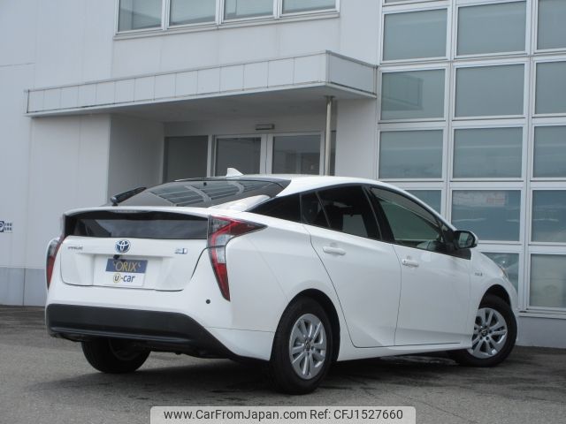 toyota prius 2017 CFJ1527660 image 2