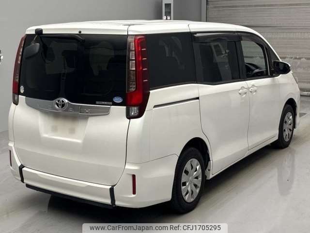 toyota noah 2014 CFJ1705295 image 2