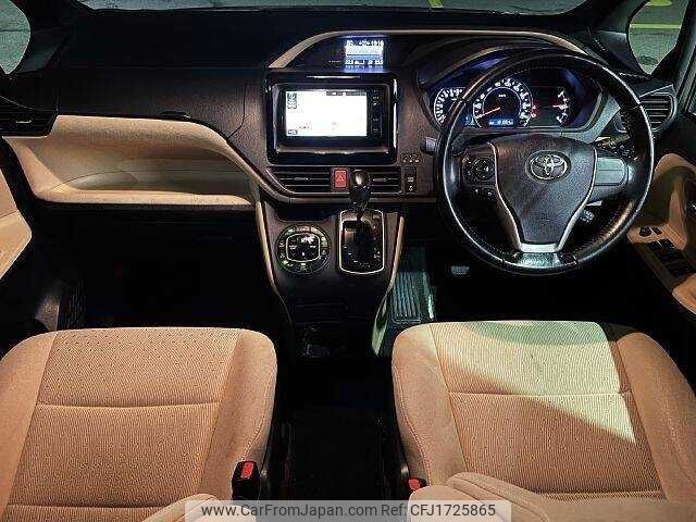 toyota noah 2014 CFJ1725865 image 1