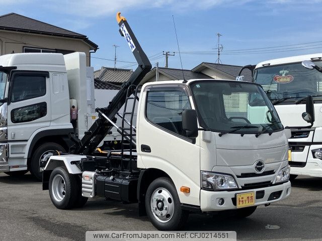 hino dutro 2024 -HINO--Hino Dutoro 2KG-XZU605M--XZU605-0043827---HINO--Hino Dutoro 2KG-XZU605M--XZU605-0043827- image 1