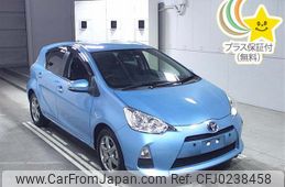 toyota aqua 2013 -TOYOTA--AQUA NHP10-2225823---TOYOTA--AQUA NHP10-2225823-