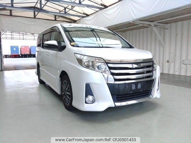 toyota noah 2014 ENHANCEAUTO_1_ea291442 image 1