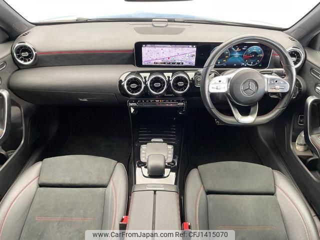mercedes-benz a-class 2020 quick_quick_177112_W1K1771122J206303 image 2