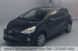 toyota aqua 2012 -TOYOTA--AQUA DAA-NHP10--NHP10-6004814---TOYOTA--AQUA DAA-NHP10--NHP10-6004814-