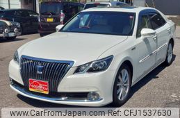 toyota crown-majesta 2014 CFJ1537630
