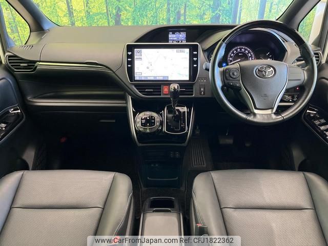 toyota esquire 2018 CFJ1822362 image 2