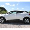toyota c-hr 2017 quick_quick_DAA-ZYX10_ZYX10-2087639 image 11