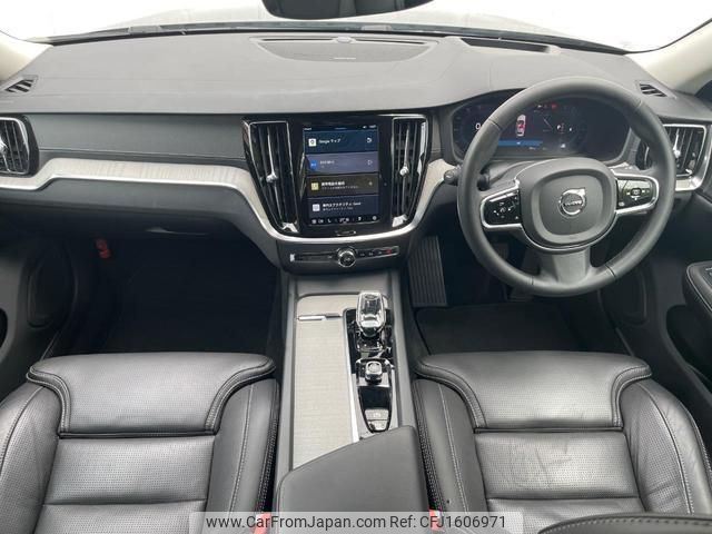 volvo v60 2023 CFJ1606971 image 2