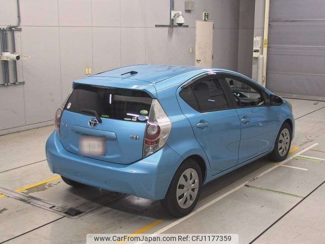 toyota aqua 2012 -TOYOTA--AQUA NHP10-2077106---TOYOTA--AQUA NHP10-2077106- image 2