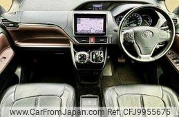 toyota esquire 2014 504928-922181