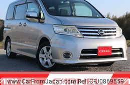 nissan serena 2010 D00273