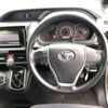 toyota noah 2018 CFJ1752184 image 7