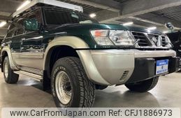 nissan safari 1998 CFJ1886973