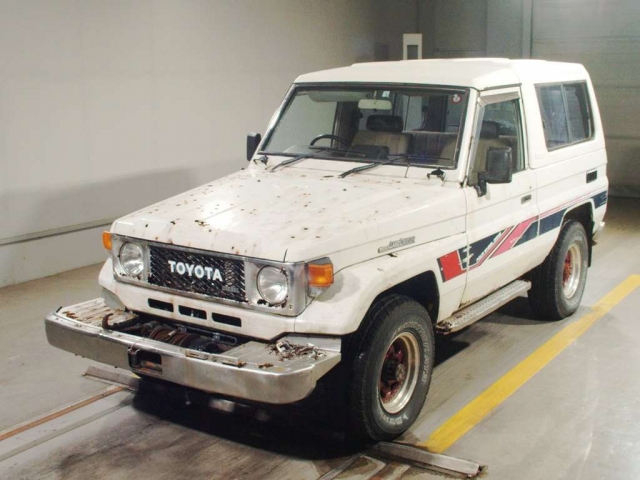 car_e10e68b6-e9fb-451b-9442-