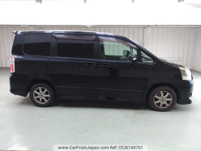 toyota noah 2010 ENHANCEAUTO_1_ea294602 image 2