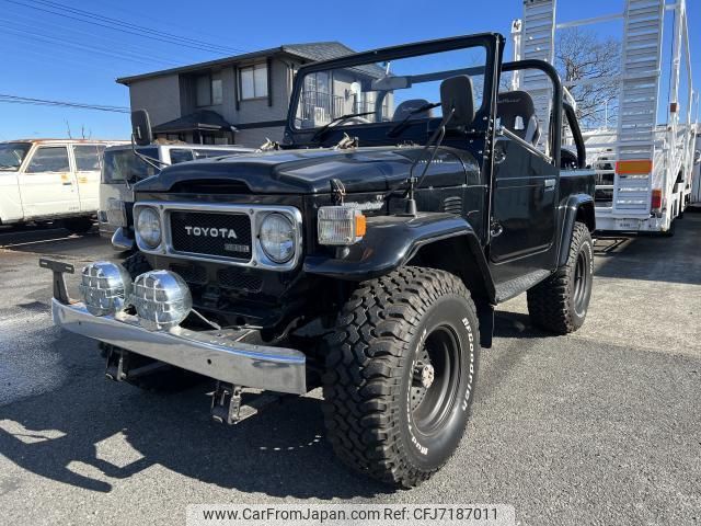 toyota land-cruiser-40 1981 quick_quick_K-BJ41V_BJ41012561 image 2