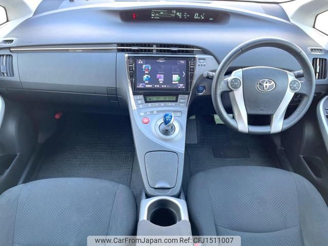 toyota prius 2014 CFJ1511007 image 2