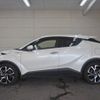 toyota c-hr 2017 REALMOTOR_N9024070035F-90 image 3