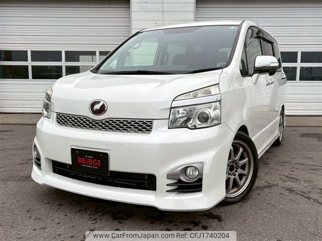 toyota voxy 2012 CFJ1740204 image 1