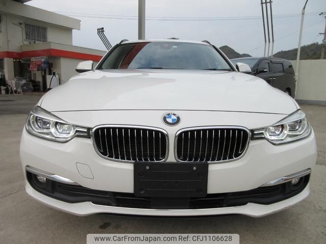 bmw 3-series 2016 quick_quick_3D20_WBA8L32060K567064 image 2